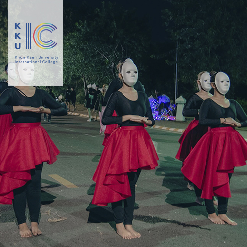 KKUIC学生会及团队以“ESAN GHOST PLAY DANCE TROUPE”在KKU嘉年华游行中获得第一名。