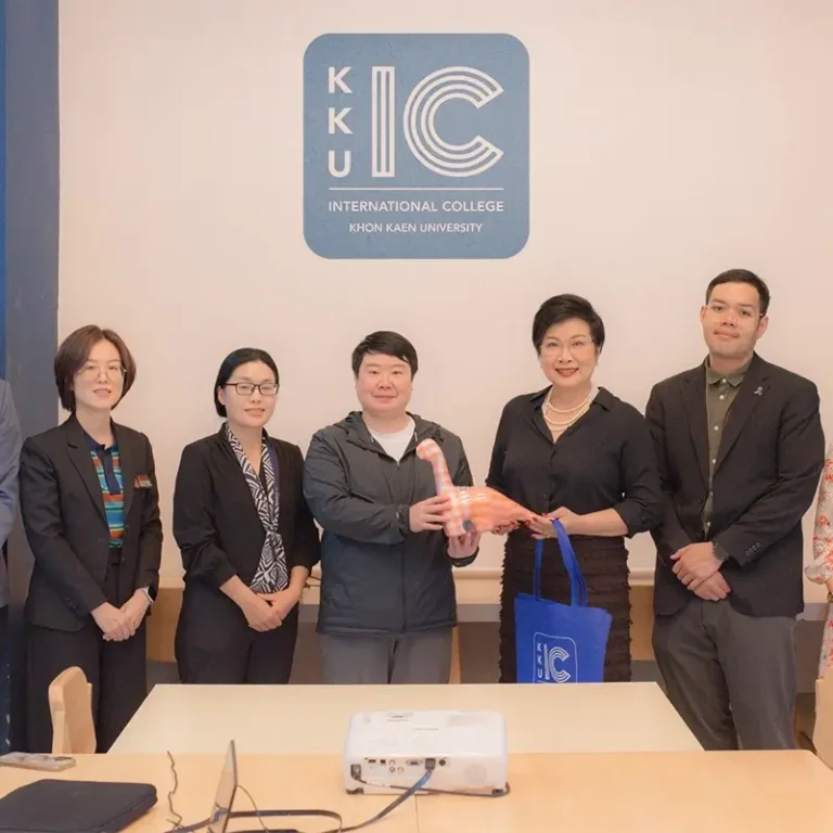 วิทยาลัยนานาชาติต้อนรับวิทยาลัยการท่องเที่ยว มหาวิทยาลัยวัฒนธรรมและการท่องเที่ยวลี่เจียง ประเทศจีน